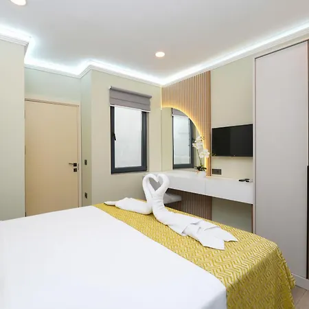 Cordon 61 By Ocekhomes Daire *